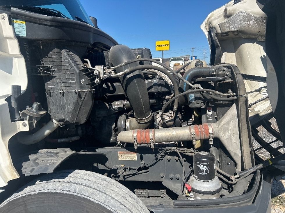Sleeper Tractor-Heavy Duty Tractors-Freightliner-2021-T12664ST-Hattiesburg-MS-634,846\n\t\tmiles-$ 60,000 - Image 20