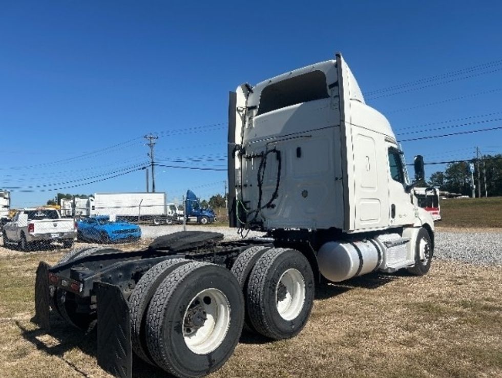 Sleeper Tractor-Heavy Duty Tractors-Freightliner-2021-T12664ST-Hattiesburg-MS-634,846\n\t\tmiles-$ 60,000 - Image 7