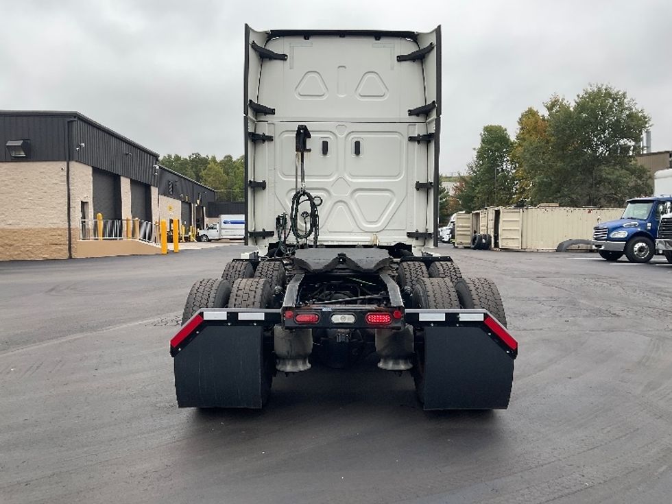 Sleeper Tractor-Heavy Duty Tractors-Freightliner-2021-T12664ST-Hazleton-PA-323,508\n\t\tmiles-$ 76,250 - Image 6