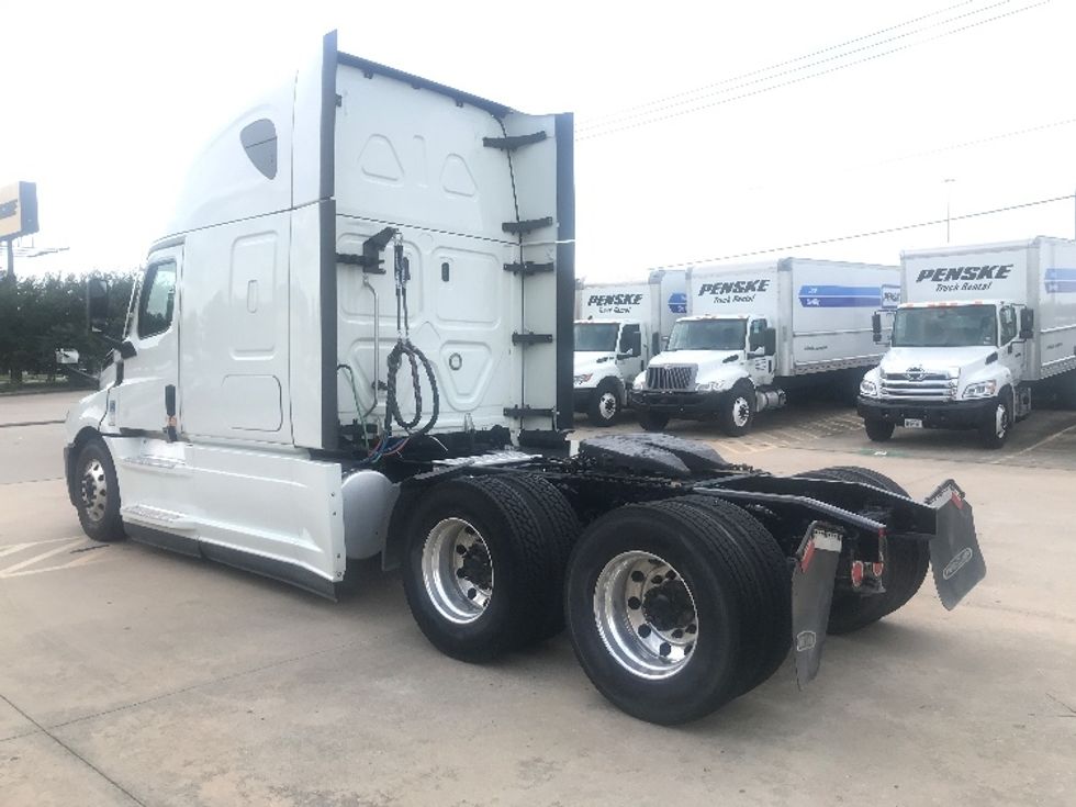 Sleeper Tractor-Heavy Duty Tractors-Freightliner-2021-T12664ST-Houston-TX-465,807\n\t\tmiles-$ 73,000 - Image 5