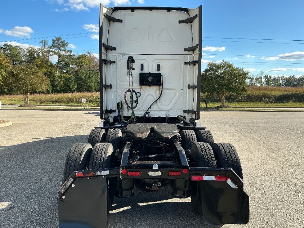 Sleeper Tractor-Heavy Duty Tractors-Freightliner-2021-T12664ST-Houston-TX-520,526\n\t\tmiles-$ 65,500 - Image 6