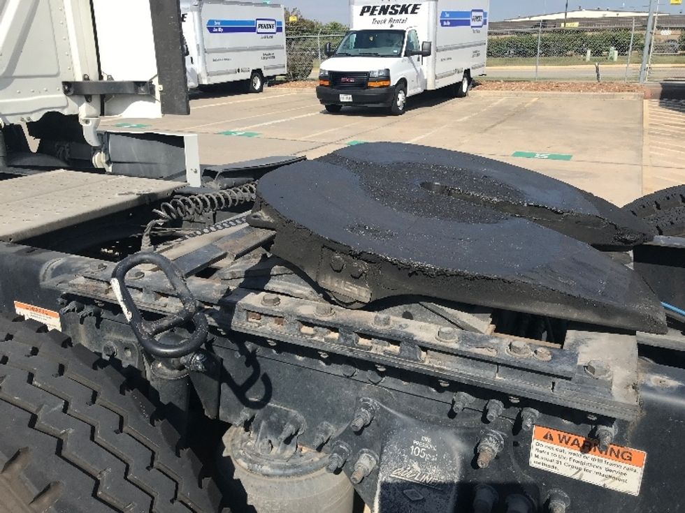 Sleeper Tractor-Heavy Duty Tractors-Freightliner-2021-T12664ST-Houston-TX-545,168\n\t\tmiles-$ 62,500 - Image 22