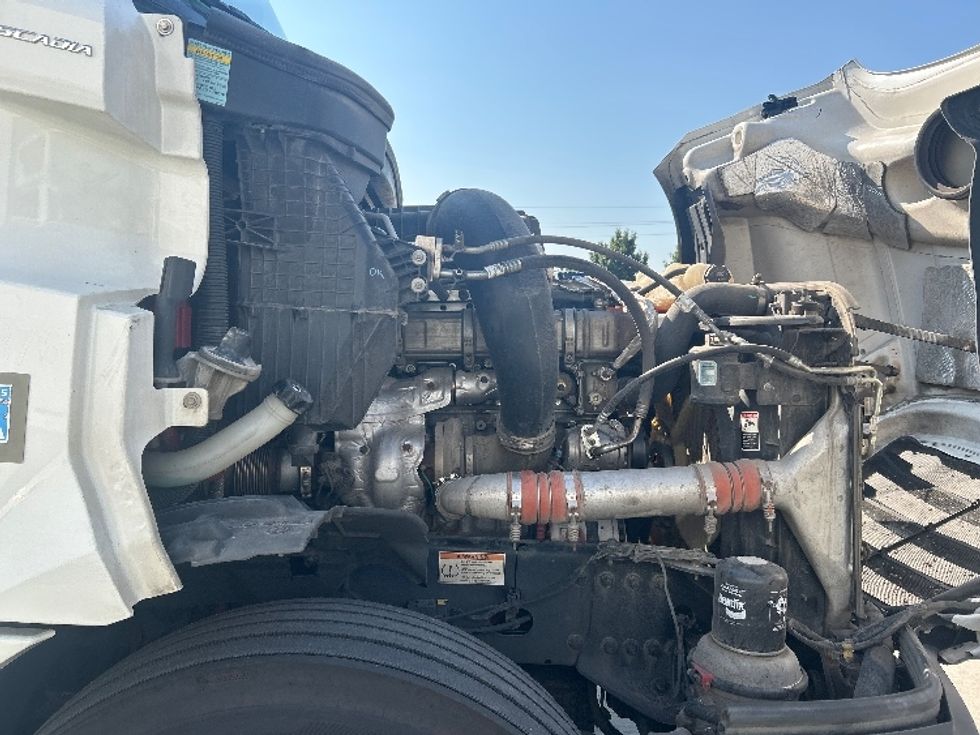 Sleeper Tractor-Heavy Duty Tractors-Freightliner-2021-T12664ST-Houston-TX-575,805\n\t\tmiles-$ 60,500 - Image 20