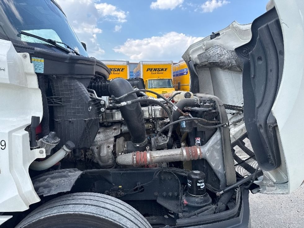 Sleeper Tractor-Heavy Duty Tractors-Freightliner-2021-T12664ST-Houston-TX-605,773\n\t\tmiles-$ 56,750 - Image 20