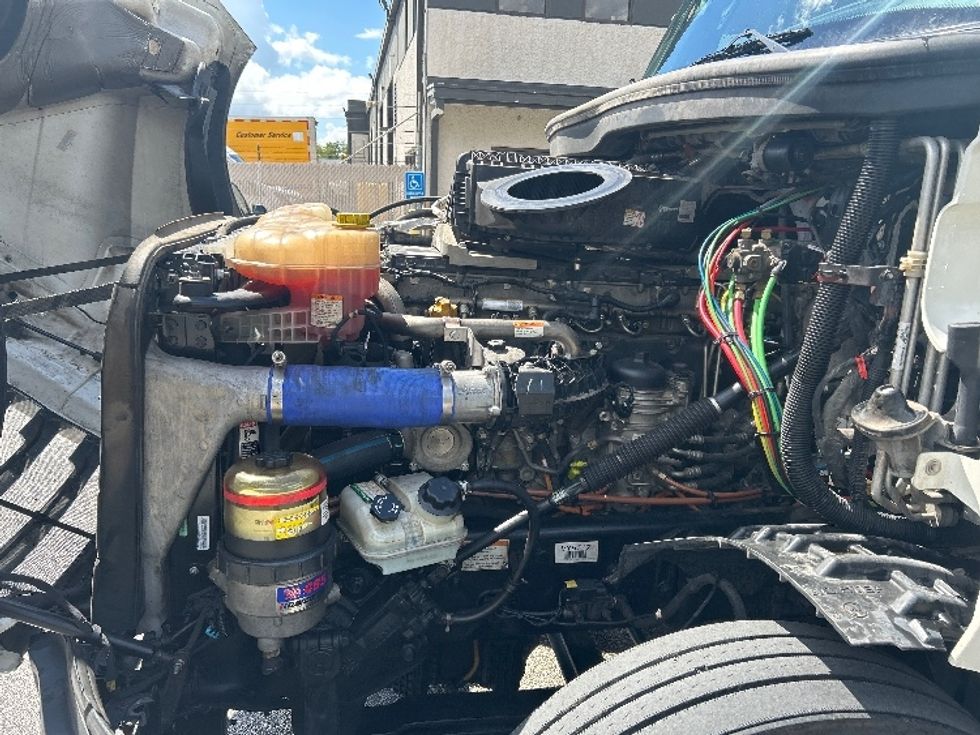 Sleeper Tractor-Heavy Duty Tractors-Freightliner-2021-T12664ST-Houston-TX-605,894\n\t\tmiles-$ 57,500 - Image 20