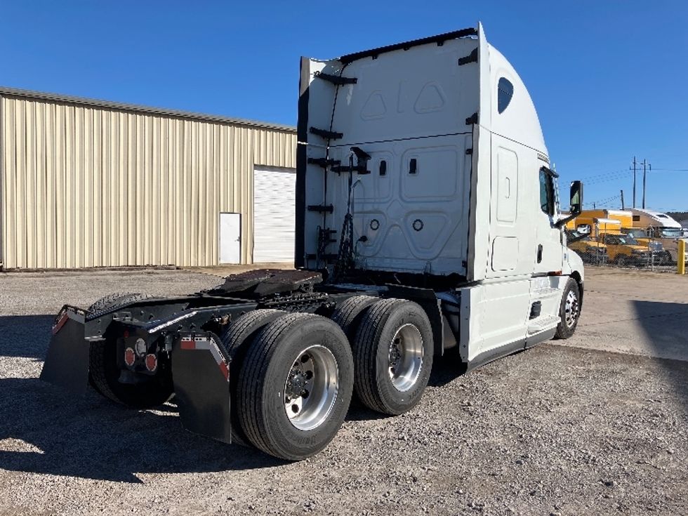 Sleeper Tractor-Heavy Duty Tractors-Freightliner-2021-T12664ST-Hueytown-AL-458,607\n\t\tmiles-$ 67,000 - Image 7