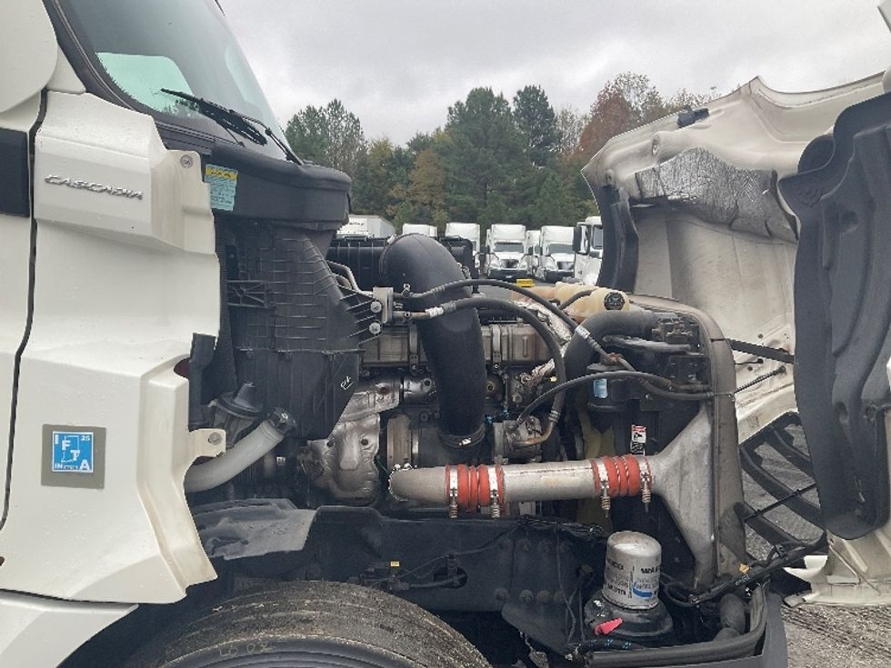 Sleeper Tractor-Heavy Duty Tractors-Freightliner-2021-T12664ST-Indian Trail-NC-517,172\n\t\tmiles-$ 62,500 - Image 20