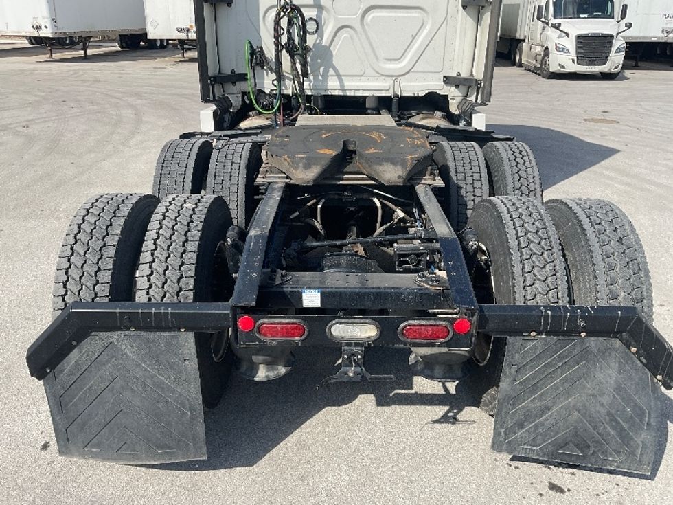 Sleeper Tractor-Heavy Duty Tractors-Freightliner-2021-T12664ST-Indianapolis-IN-387,194\n\t\tmiles-$ 70,750 - Image 6