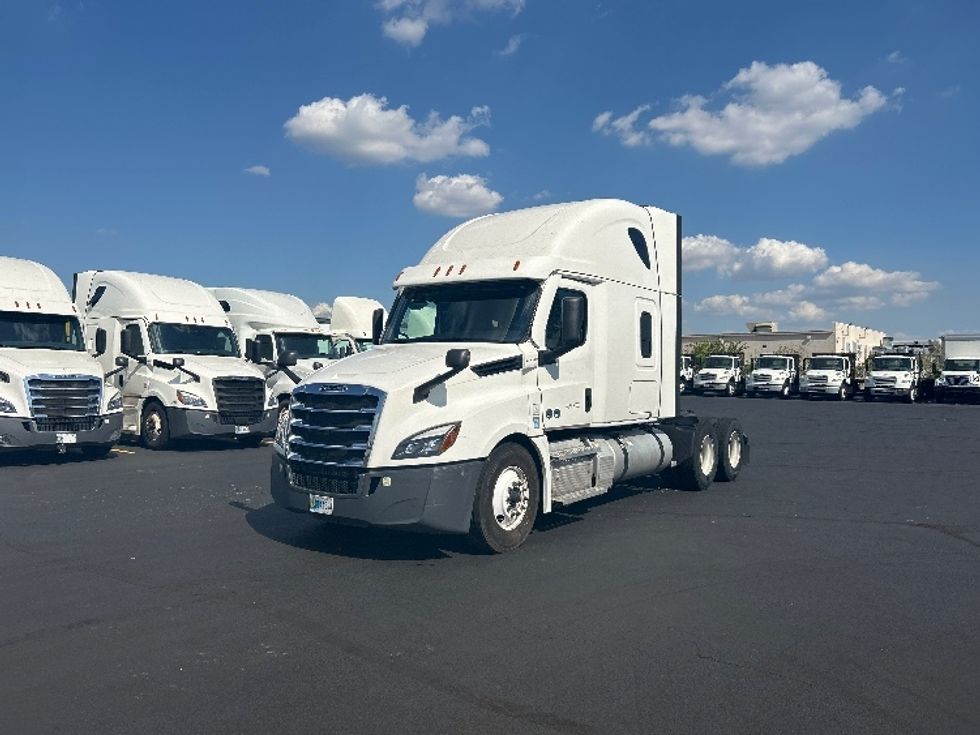 Sleeper Tractor-Heavy Duty Tractors-Freightliner-2021-T12664ST-Indianapolis-IN-429,496\n\t\tmiles-$ 69,500 - Image 3