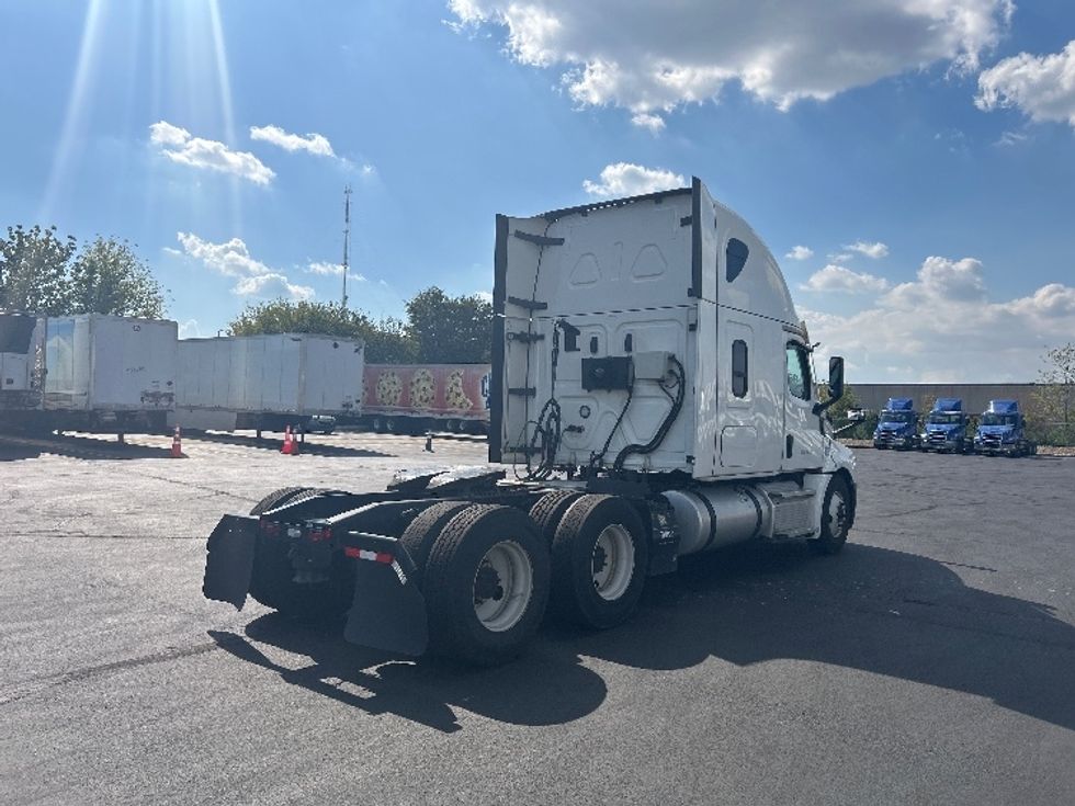 Sleeper Tractor-Heavy Duty Tractors-Freightliner-2021-T12664ST-Indianapolis-IN-429,496\n\t\tmiles-$ 69,500 - Image 7