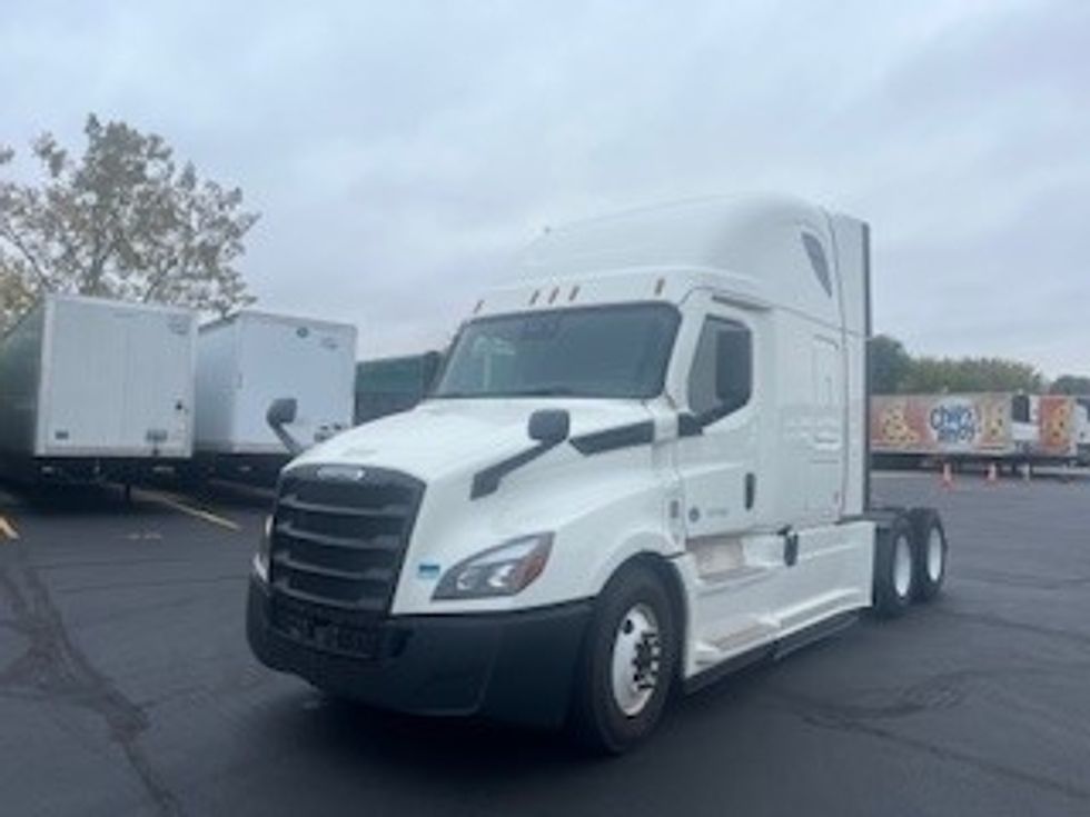 Sleeper Tractor-Heavy Duty Tractors-Freightliner-2021-T12664ST-Indianapolis-IN-527,040\n\t\tmiles-$ 59,750 - Image 3