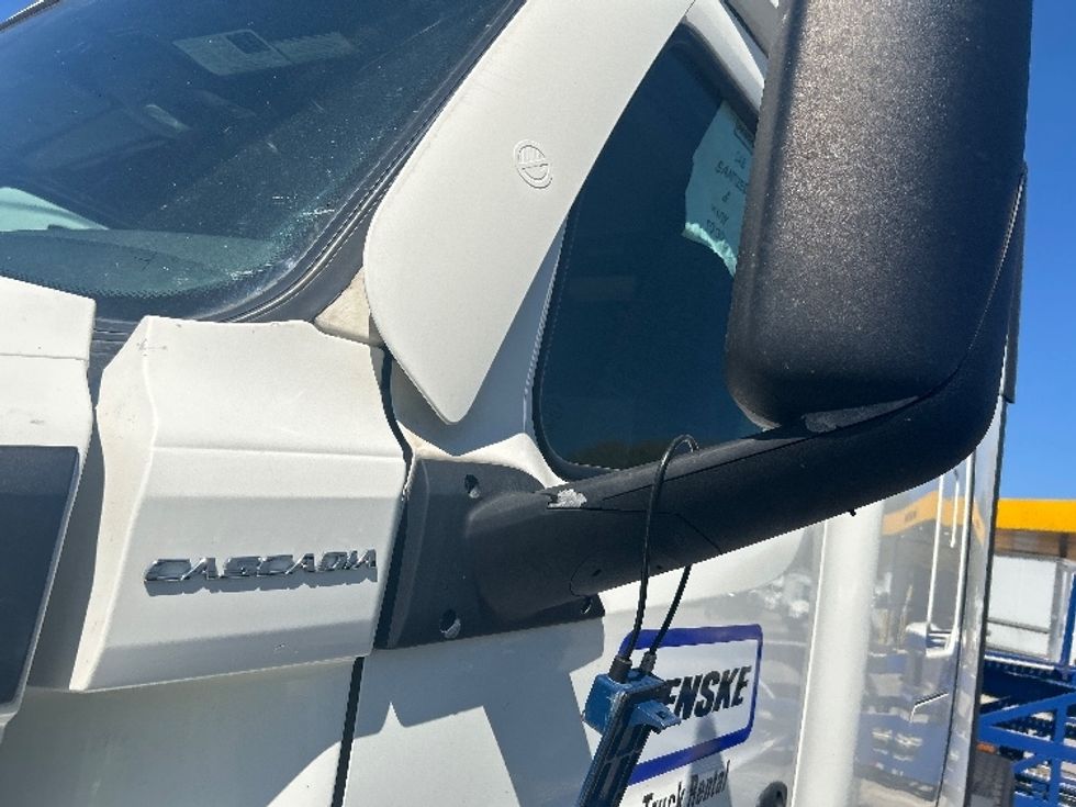 Sleeper Tractor-Heavy Duty Tractors-Freightliner-2021-T12664ST-Jacksonville-FL-503,636\n\t\tmiles-$ 65,000 - Image 26