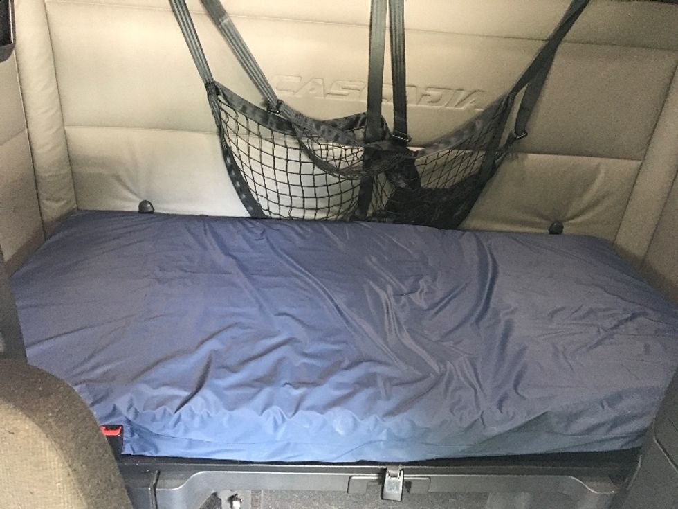 Sleeper Tractor-Heavy Duty Tractors-Freightliner-2021-T12664ST-Jacksonville-FL-599,067\n\t\tmiles-$ 54,750 - Image 17