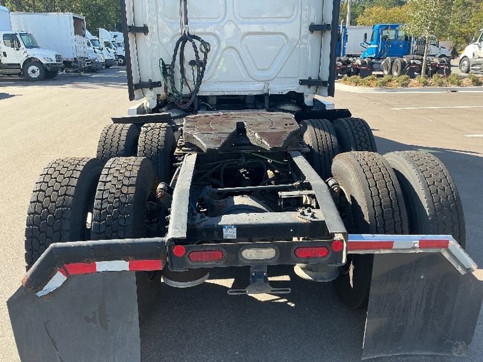 Sleeper Tractor-Heavy Duty Tractors-Freightliner-2021-T12664ST-Jacksonville-FL-602,705\n\t\tmiles-$ 54,500 - Image 6