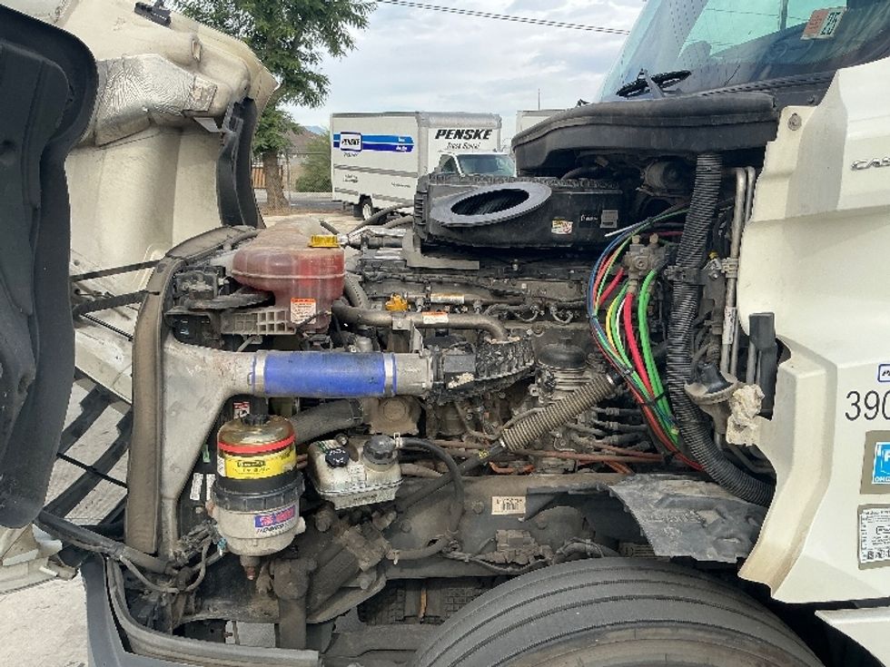 Sleeper Tractor-Heavy Duty Tractors-Freightliner-2021-T12664ST-Jurupa Valley-CA-409,064\n\t\tmiles-$ 82,000 - Image 21