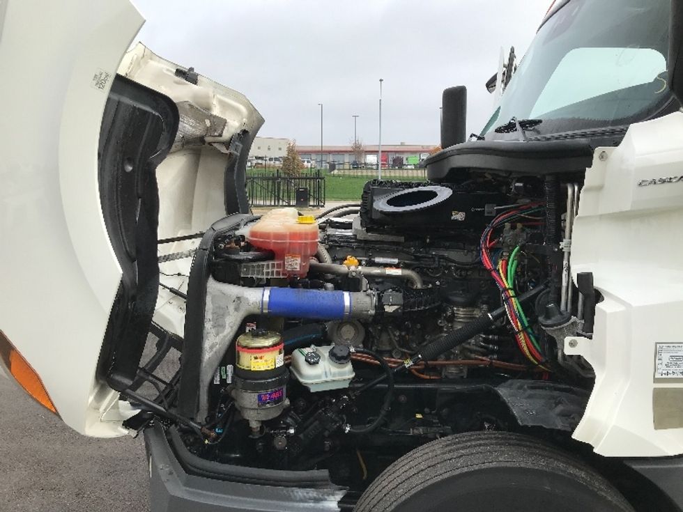 Sleeper Tractor-Heavy Duty Tractors-Freightliner-2021-T12664ST-Kansas City-MO-432,170\n\t\tmiles-$ 77,750 - Image 21