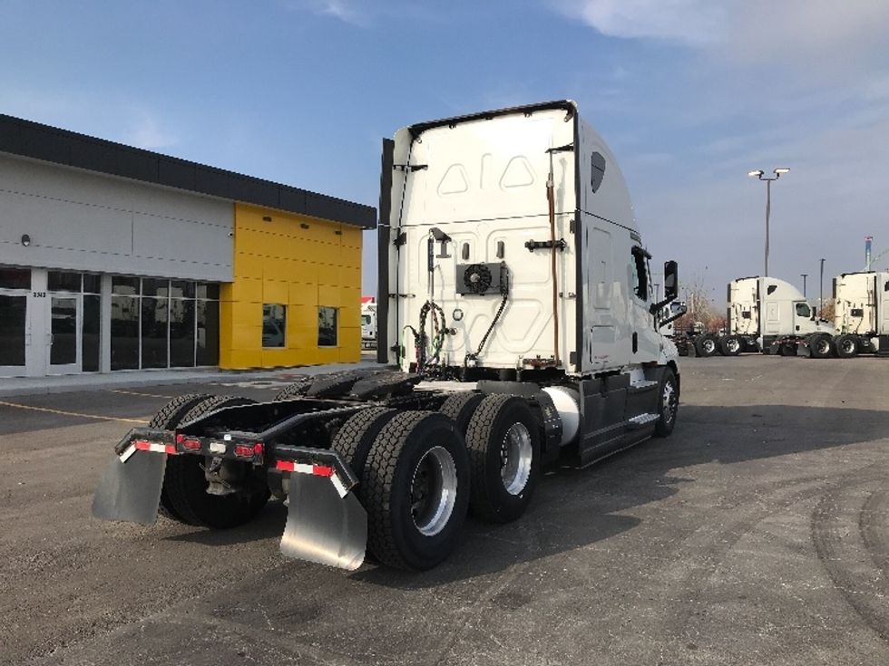 Sleeper Tractor-Heavy Duty Tractors-Freightliner-2021-T12664ST-Kansas City-MO-462,658\n\t\tmiles-$ 74,250 - Image 7