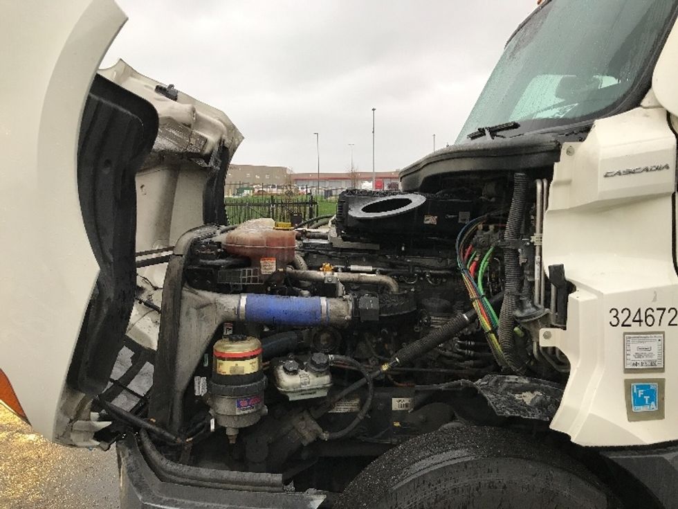 Sleeper Tractor-Heavy Duty Tractors-Freightliner-2021-T12664ST-Kansas City-MO-482,259\n\t\tmiles-$ 72,500 - Image 21