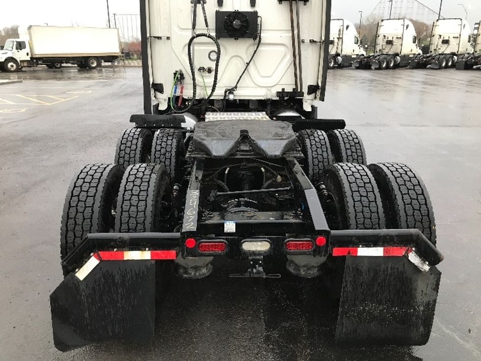 Sleeper Tractor-Heavy Duty Tractors-Freightliner-2021-T12664ST-Kansas City-MO-482,259\n\t\tmiles-$ 72,500 - Image 6