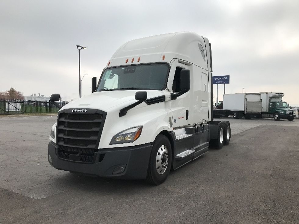 Sleeper Tractor-Heavy Duty Tractors-Freightliner-2021-T12664ST-Kansas City-MO-482,871\n\t\tmiles-$ 72,250 - Image 3