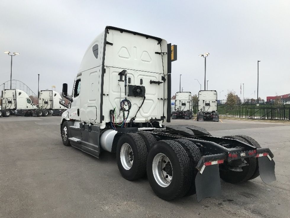 Sleeper Tractor-Heavy Duty Tractors-Freightliner-2021-T12664ST-Kansas City-MO-482,871\n\t\tmiles-$ 72,250 - Image 5