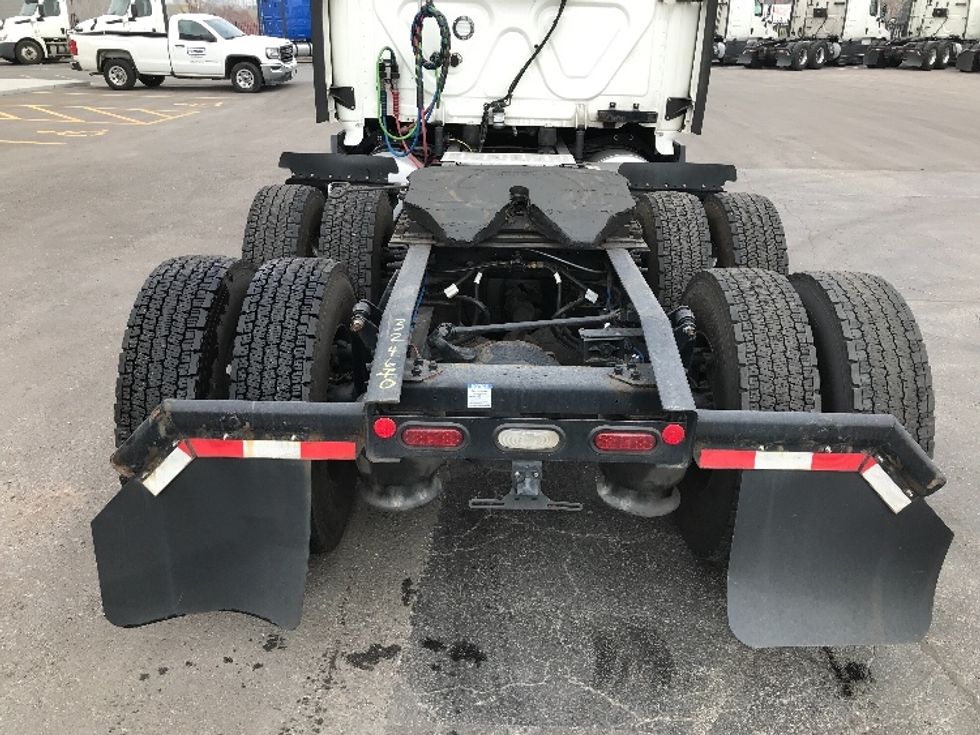 Sleeper Tractor-Heavy Duty Tractors-Freightliner-2021-T12664ST-Kansas City-MO-482,871\n\t\tmiles-$ 72,250 - Image 6