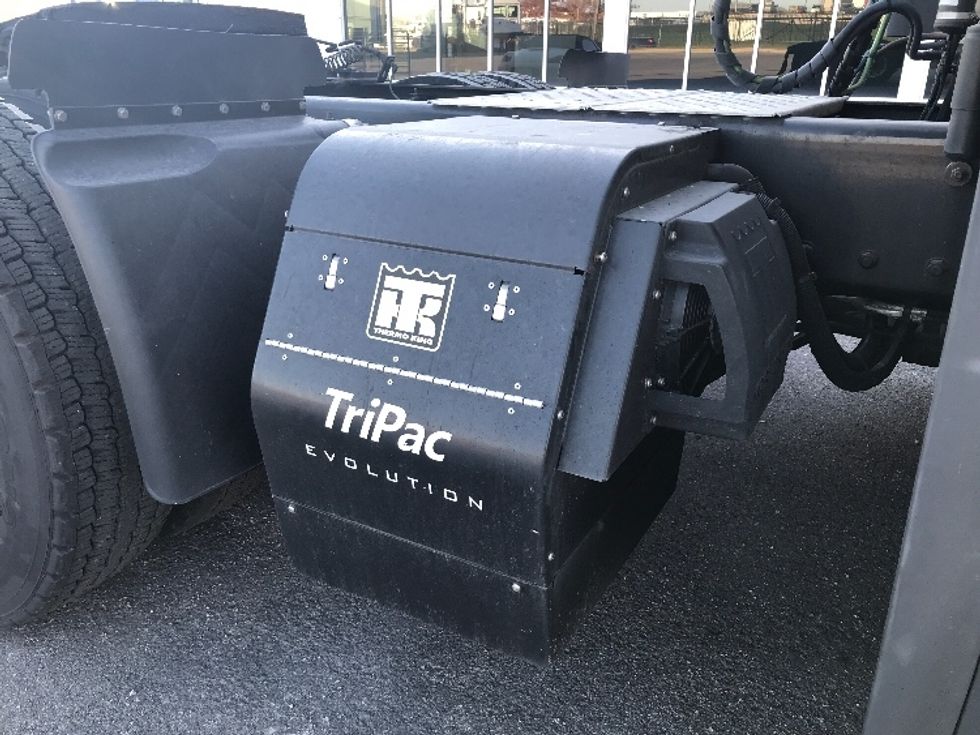 Sleeper Tractor-Heavy Duty Tractors-Freightliner-2021-T12664ST-Kansas City-MO-508,138\n\t\tmiles-$ 70,000 - Image 22