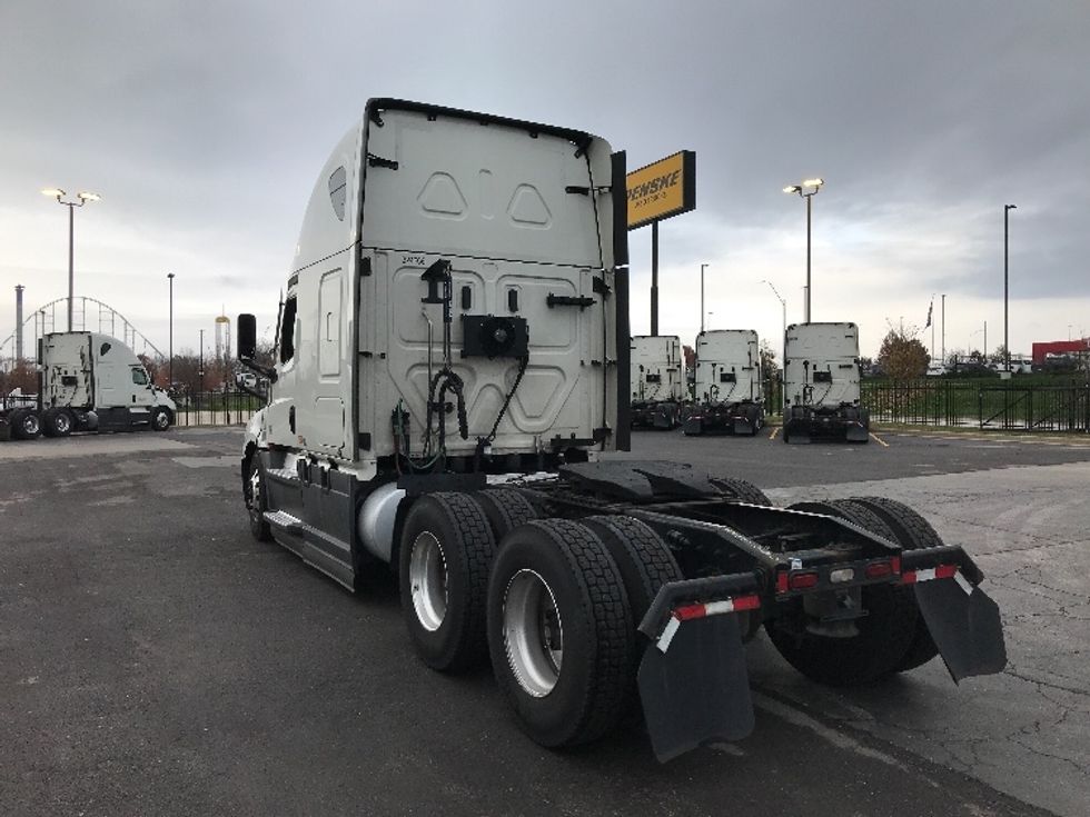 Sleeper Tractor-Heavy Duty Tractors-Freightliner-2021-T12664ST-Kansas City-MO-536,256\n\t\tmiles-$ 67,250 - Image 5