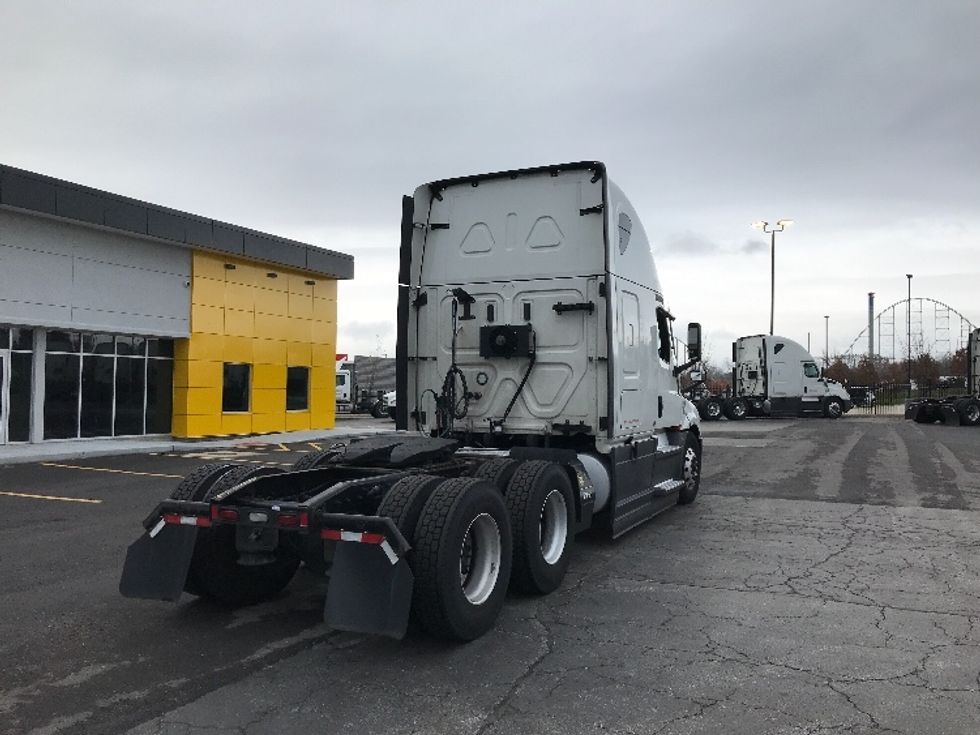 Sleeper Tractor-Heavy Duty Tractors-Freightliner-2021-T12664ST-Kansas City-MO-536,256\n\t\tmiles-$ 67,250 - Image 7