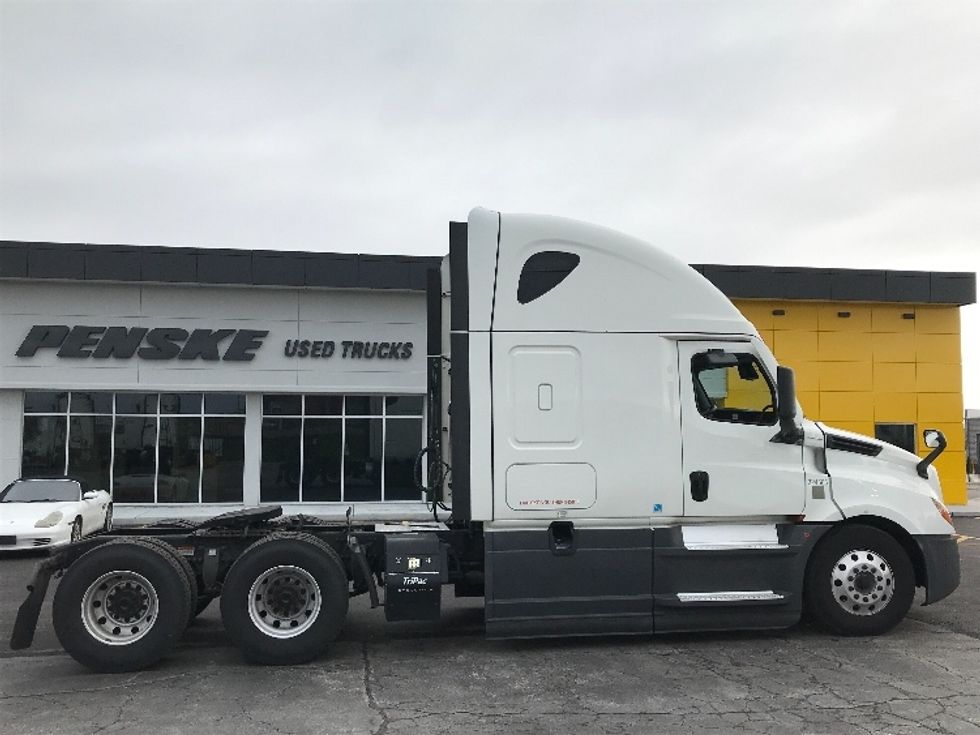 Sleeper Tractor-Heavy Duty Tractors-Freightliner-2021-T12664ST-Kansas City-MO-536,256\n\t\tmiles-$ 67,250 - Image 8