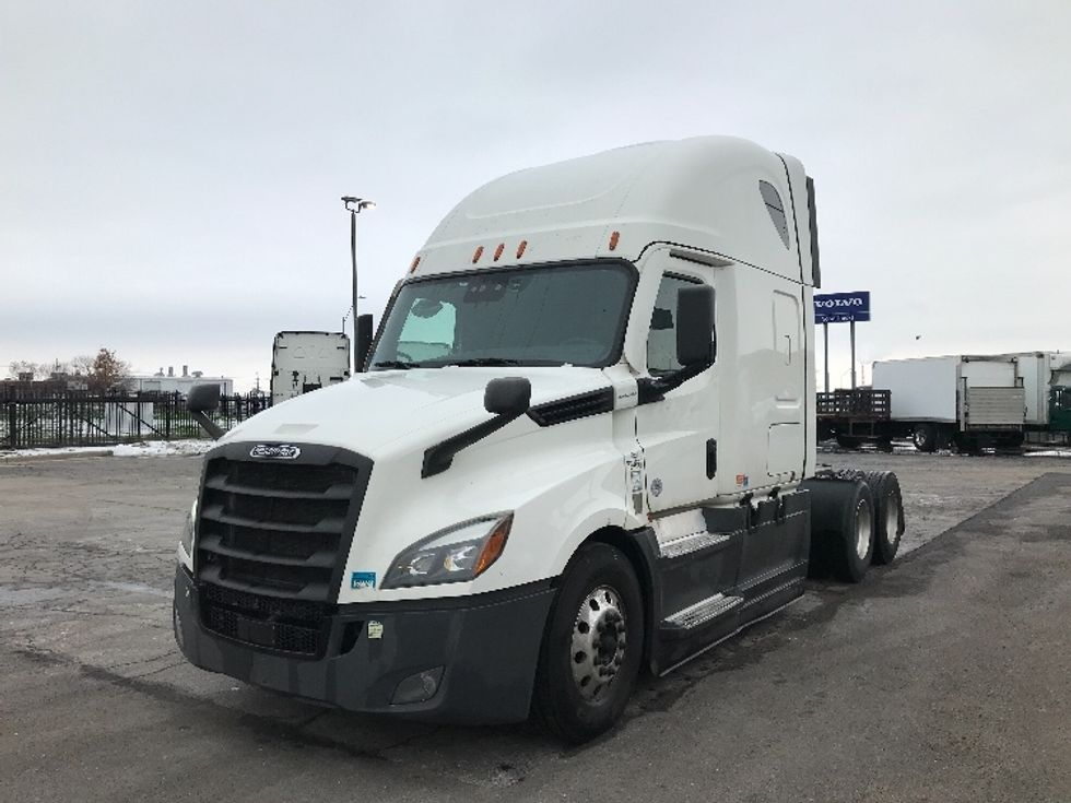 Sleeper Tractor-Heavy Duty Tractors-Freightliner-2021-T12664ST-Kansas City-MO-555,243\n\t\tmiles-$ 64,000 - Image 3