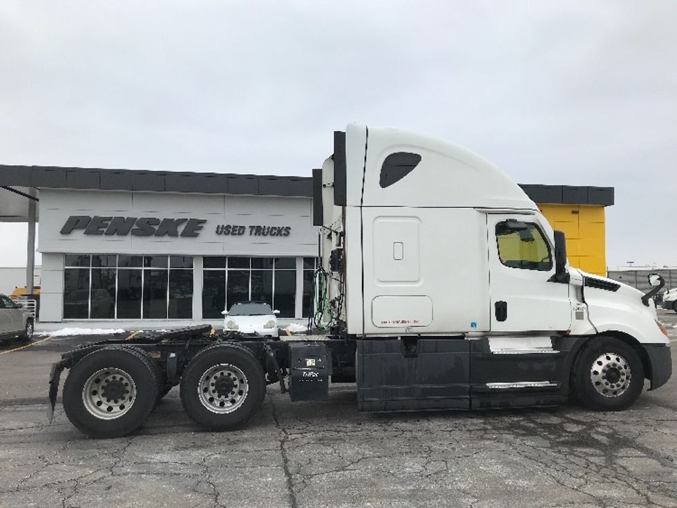 Sleeper Tractor-Heavy Duty Tractors-Freightliner-2021-T12664ST-Kansas City-MO-555,243\n\t\tmiles-$ 64,000 - Image 8