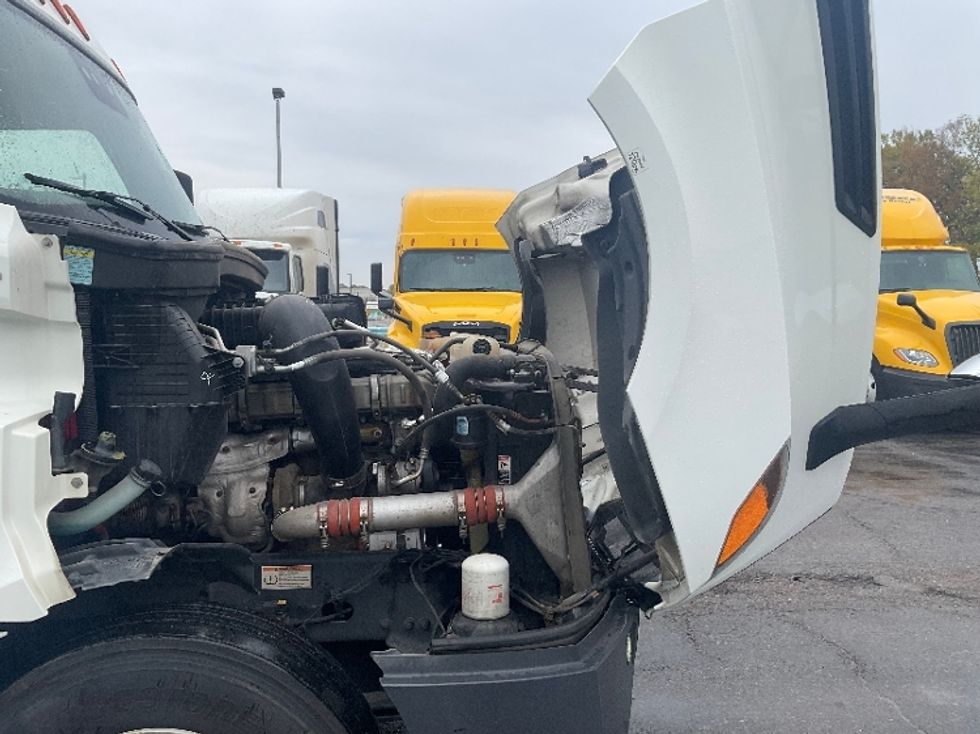 Sleeper Tractor-Heavy Duty Tractors-Freightliner-2021-T12664ST-Kansas City-MO-564,857\n\t\tmiles-$ 58,750 - Image 20