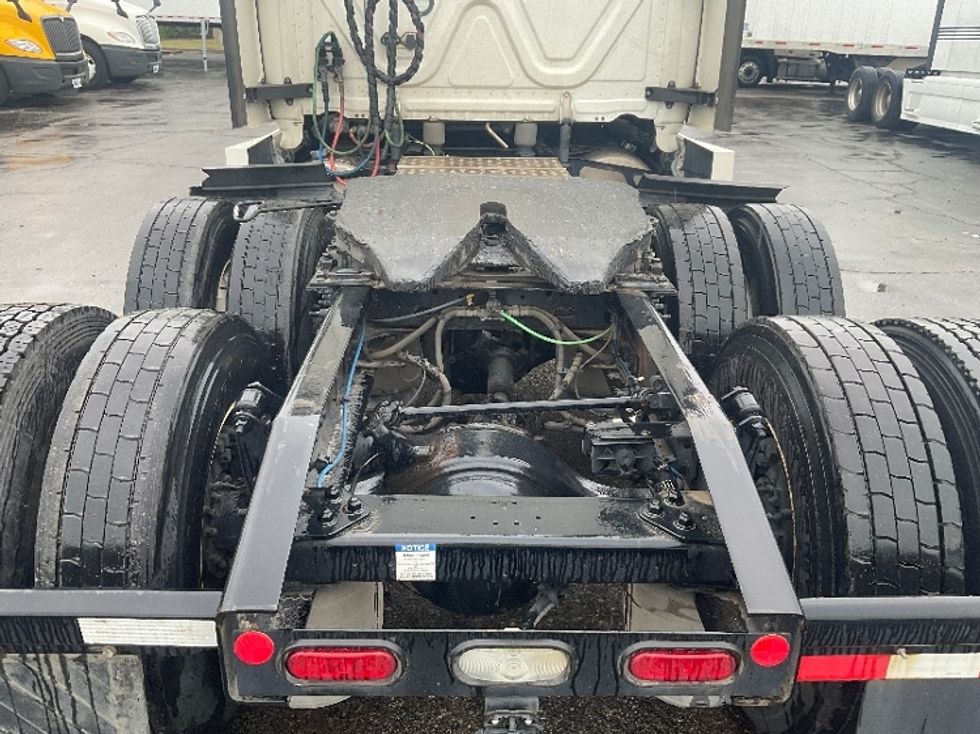 Sleeper Tractor-Heavy Duty Tractors-Freightliner-2021-T12664ST-Kansas City-MO-564,857\n\t\tmiles-$ 58,750 - Image 6