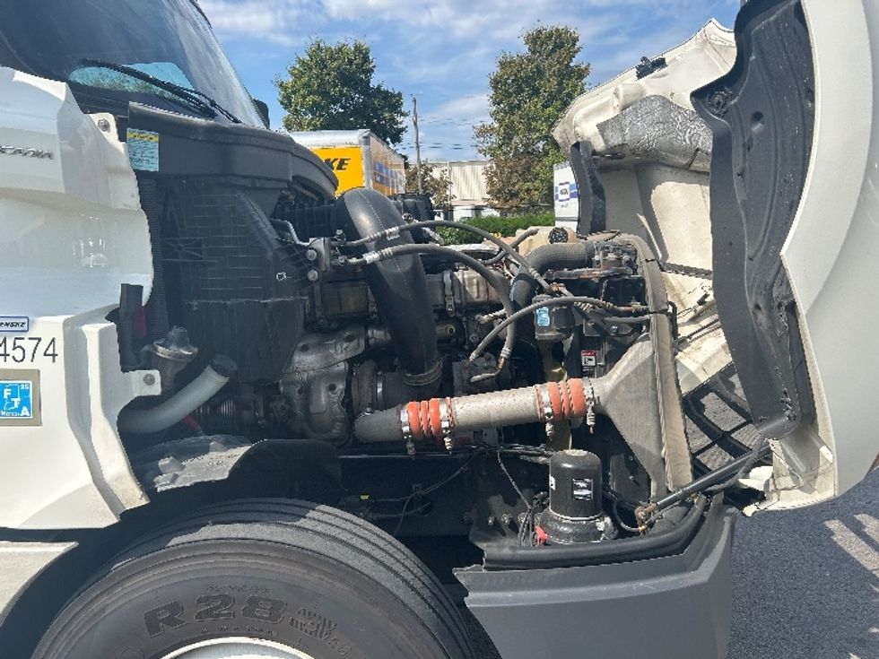 Sleeper Tractor-Heavy Duty Tractors-Freightliner-2021-T12664ST-Kansas City-MO-567,110\n\t\tmiles-$ 59,500 - Image 20