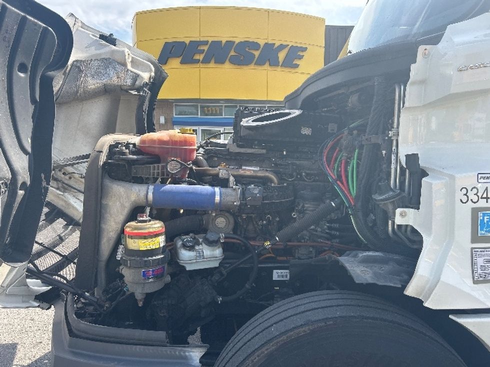 Sleeper Tractor-Heavy Duty Tractors-Freightliner-2021-T12664ST-Kansas City-MO-567,110\n\t\tmiles-$ 59,500 - Image 21