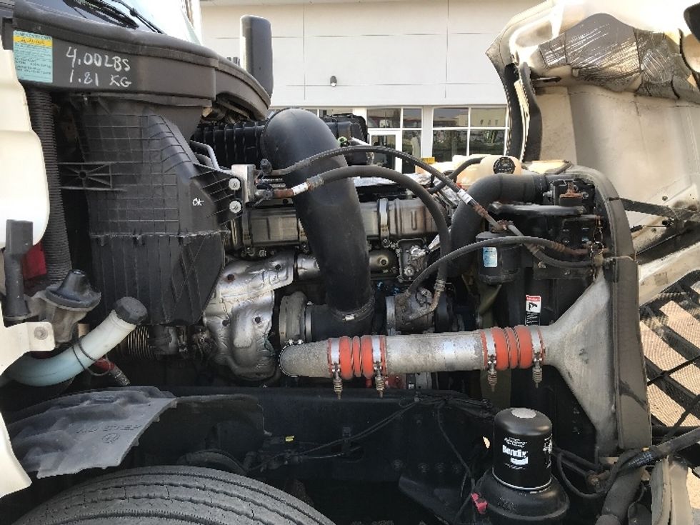 Sleeper Tractor-Heavy Duty Tractors-Freightliner-2021-T12664ST-Kansas City-MO-567,700\n\t\tmiles-$ 64,250 - Image 20