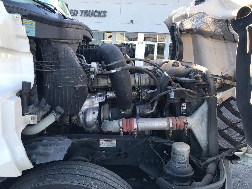 Sleeper Tractor-Heavy Duty Tractors-Freightliner-2021-T12664ST-Kansas City-MO-586,684\n\t\tmiles-$ 62,500 - Image 20