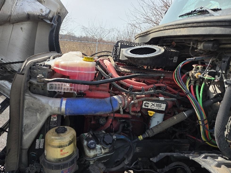 Sleeper Tractor-Heavy Duty Tractors-Freightliner-2021-T12664ST-Kansas City-MO-626,756\n\t\tmiles-$ 52,500 - Image 20