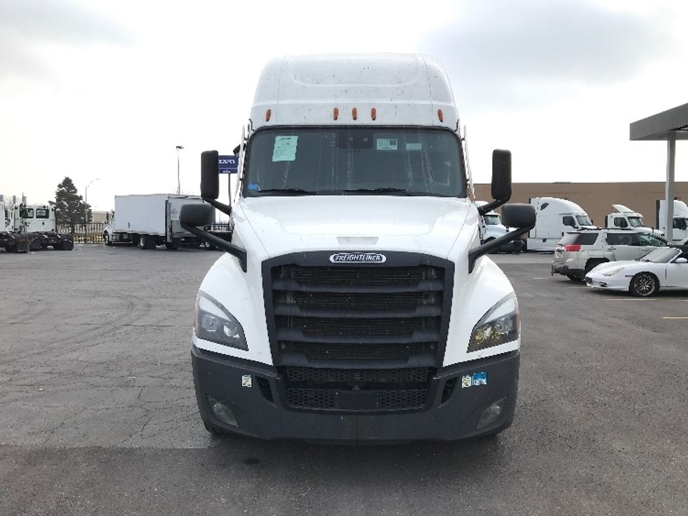 Sleeper Tractor-Heavy Duty Tractors-Freightliner-2021-T12664ST-Kansas City-MO-627,460\n\t\tmiles-$ 58,750 - Image 2