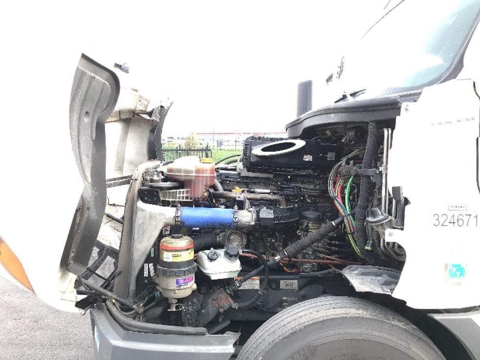 Sleeper Tractor-Heavy Duty Tractors-Freightliner-2021-T12664ST-Kansas City-MO-627,460\n\t\tmiles-$ 58,750 - Image 21