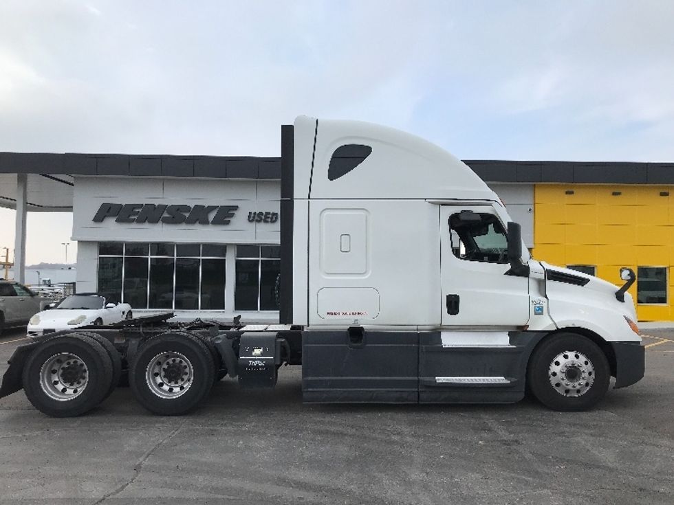 Sleeper Tractor-Heavy Duty Tractors-Freightliner-2021-T12664ST-Kansas City-MO-627,460\n\t\tmiles-$ 58,750 - Image 8