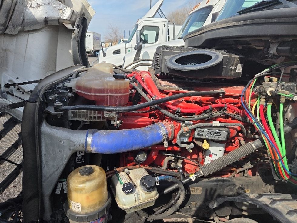 Sleeper Tractor-Heavy Duty Tractors-Freightliner-2021-T12664ST-Kansas City-MO-657,130\n\t\tmiles-$ 48,500 - Image 21