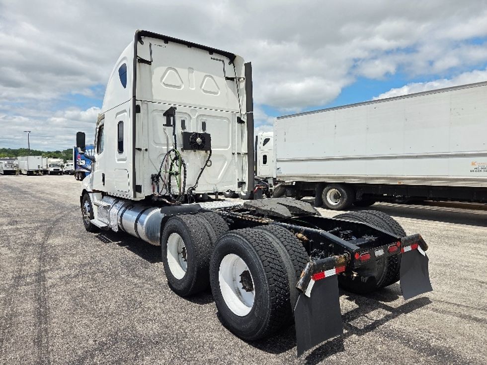 Sleeper Tractor-Heavy Duty Tractors-Freightliner-2021-T12664ST-Kansas City-MO-676,061\n\t\tmiles-$ 51,500 - Image 5