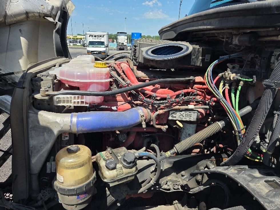 Sleeper Tractor-Heavy Duty Tractors-Freightliner-2021-T12664ST-Kansas City-MO-699,174\n\t\tmiles-$ 48,750 - Image 20