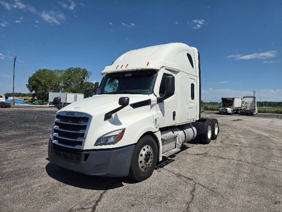Sleeper Tractor-Heavy Duty Tractors-Freightliner-2021-T12664ST-Kansas City-MO-699,174\n\t\tmiles-$ 48,750 - Image 3