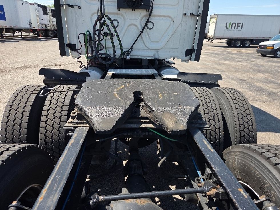 Sleeper Tractor-Heavy Duty Tractors-Freightliner-2021-T12664ST-Kansas City-MO-699,174\n\t\tmiles-$ 48,750 - Image 6