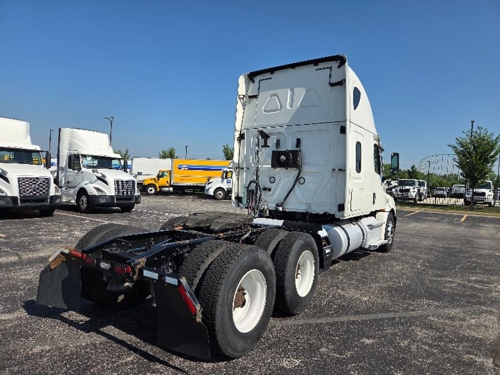 Sleeper Tractor-Heavy Duty Tractors-Freightliner-2021-T12664ST-Kansas City-MO-706,764\n\t\tmiles-$ 49,250 - Image 7