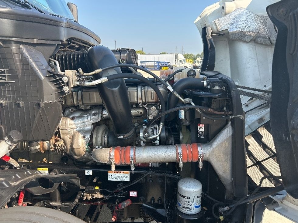 Sleeper Tractor-Heavy Duty Tractors-Freightliner-2021-T12664ST-Katy-TX-418,147\n\t\tmiles-$ 77,000 - Image 20