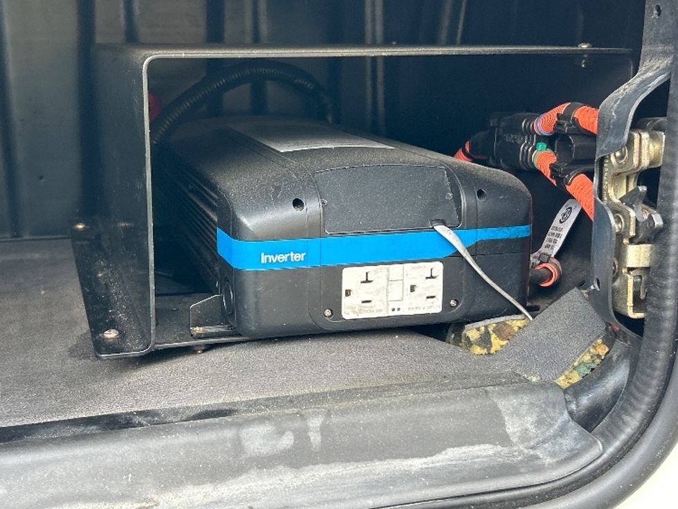 Sleeper Tractor-Heavy Duty Tractors-Freightliner-2021-T12664ST-Kennesaw-GA-571,800\n\t\tmiles-$ 62,750 - Image 22